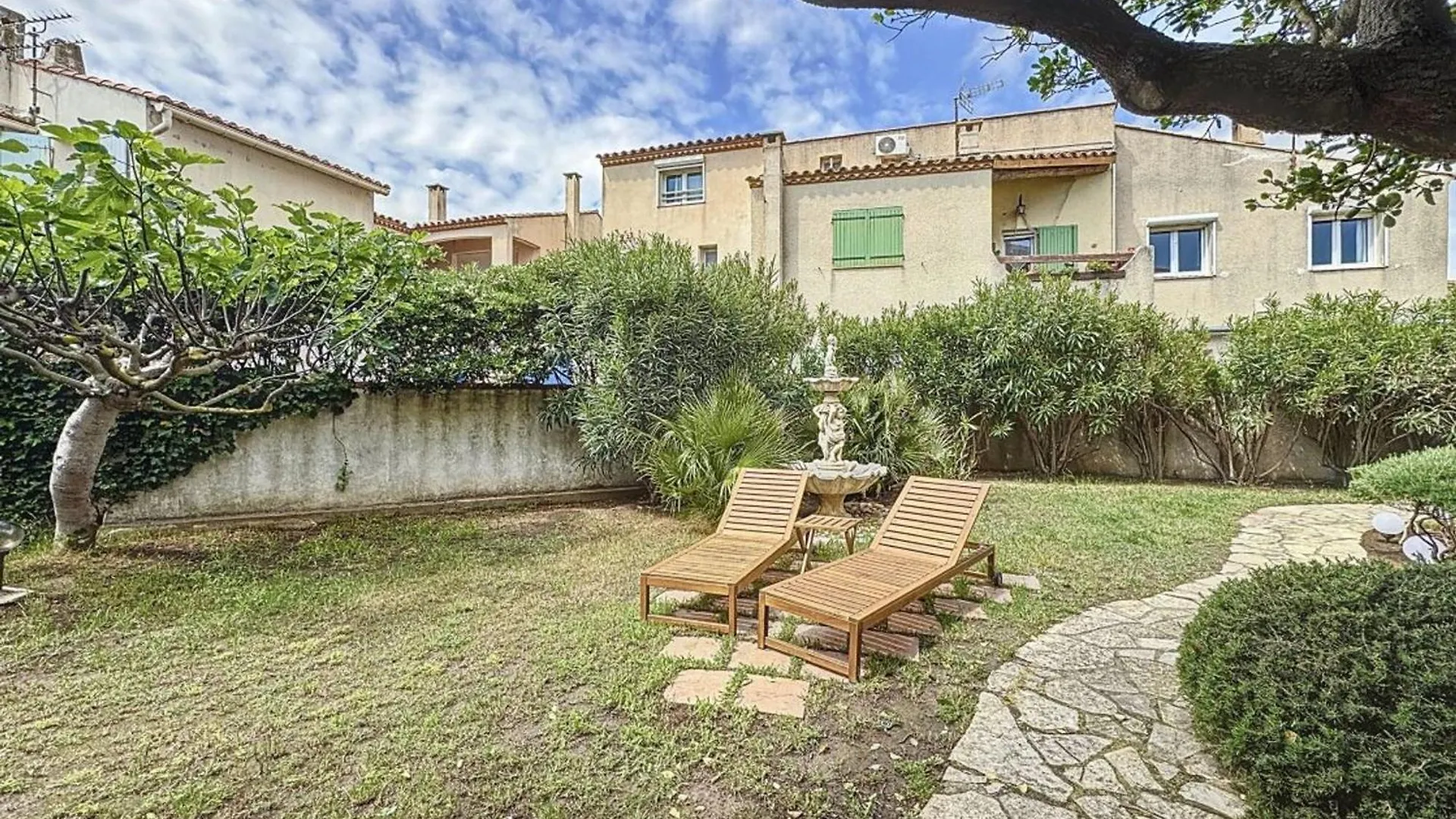 Studio Pour 2 A Saintes-Maries-De-La-Mer, Proche Plage Et Village, Jardin Calme - Fr-1-475-161